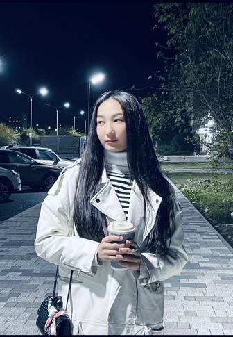 Няня, помощница с детьми