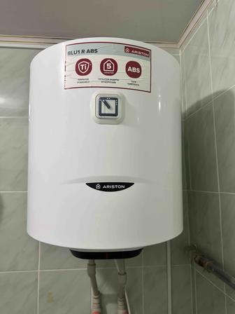 Продам бойлер Ariston