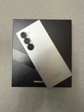 Samsung Galaxy Z Fold 6 256GB Buds 3 Pro Watch 6 Classic 43mm