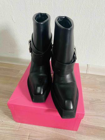 Продаю ботильон