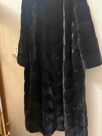 Шуба на продажу