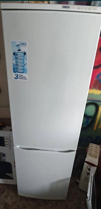 Продам холодильник Atlant