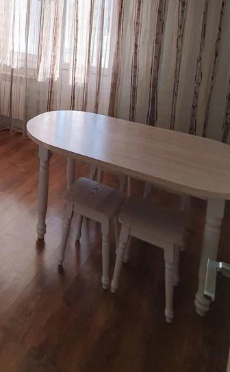 Продам стол и стулья