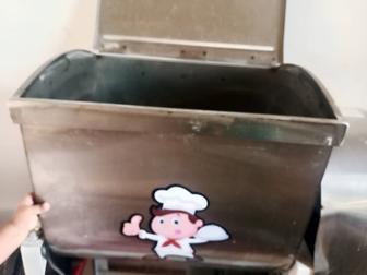 Продам тестомес 25кг
