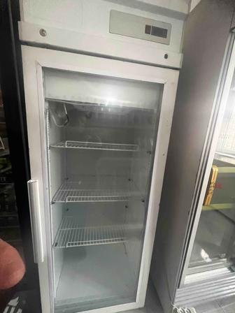 Холодильник витринный