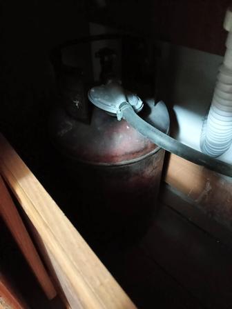 Продам газ баллон 27л и газ плиту