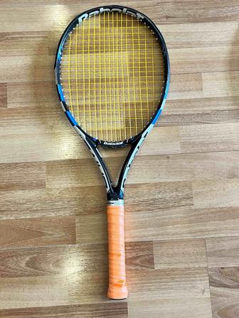 Теннисная ракета Babolat Pure Drive Lite. Вес 270 грамм.