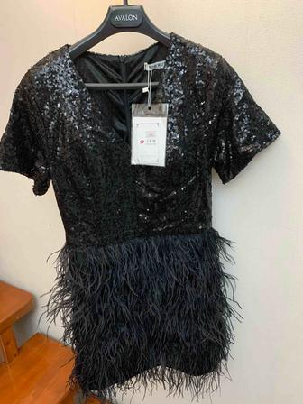 Платье короткое нарядное