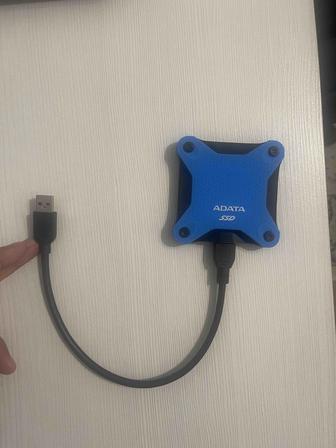 Внешний SSD 1 TB / Adata
