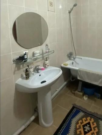 Продам раковину без смесителя в хорошем состоянии