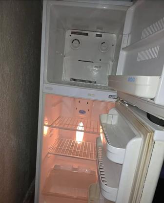 Срочно продам холодильник