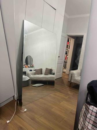 Продам зеркала с подсветкой,размер 1,8 на 1м