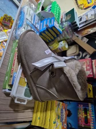 Угги новые.