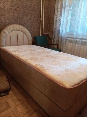 Кровать