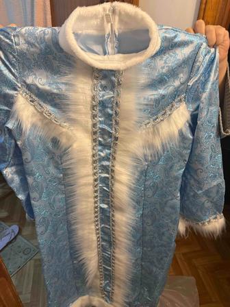 Продам костюм Снегурочки