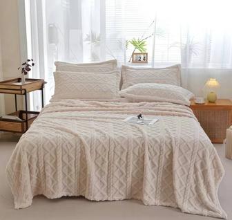 Плед новый 200 на 230 см.