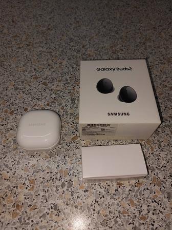 Продам наушники Samsung Galaxy buds 2.