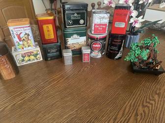 Жестяные банки от чая и кофе