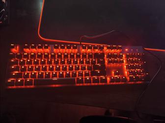 Продам механическая клавиатура новая