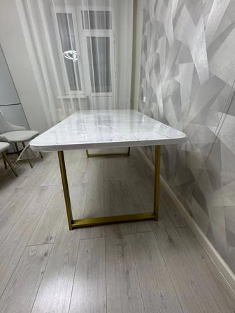 Стол сатылады состояние оте жаксы Ени 90. Узындыгы 150