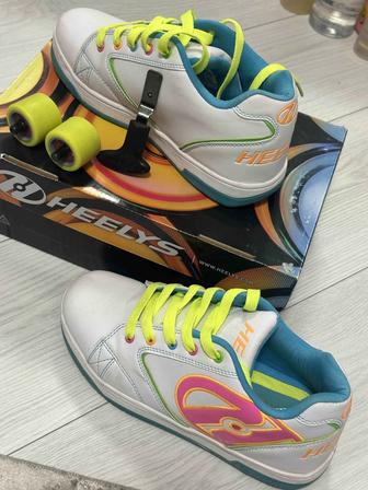 Кроссовки Heelys original на роликах