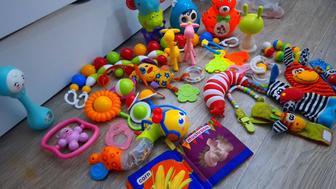 Погремушки, грызунки и мн др