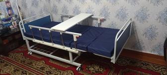 Кровать медицинская.