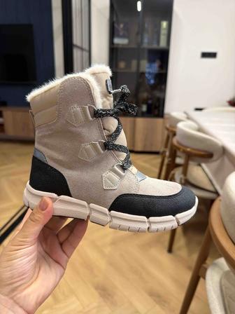 Ботинки зимние на девочку от Geox