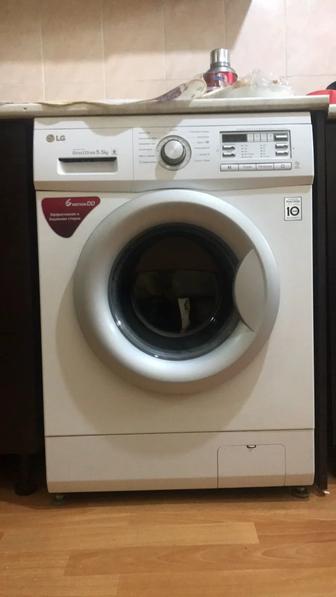 Срочно продам стиральную машину дешево в связи отъездом