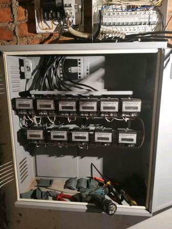 Электромонтажные работы, подключение и установка, накладка техники.