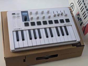 MIDI-клавиатура Arturia Minilab 3