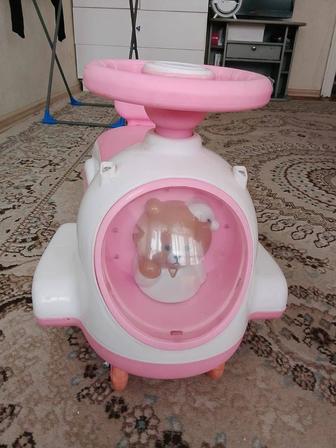 Продам машинку детскую музыкальную