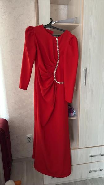 Продам платье за 10 000