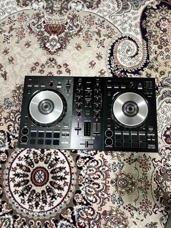 Pioneer DDJ SB3 контроллер в отличном состоянии