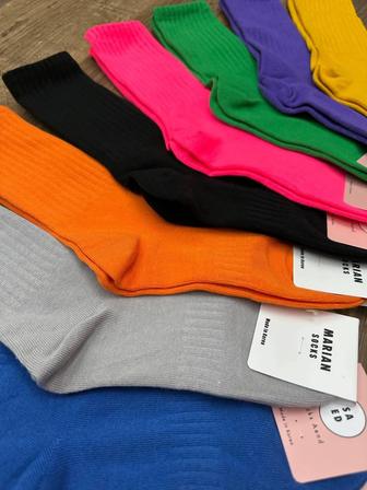 женские яркие носки