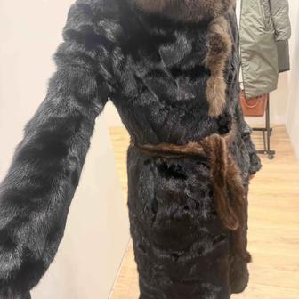 Продам шубу 42 размера б/у