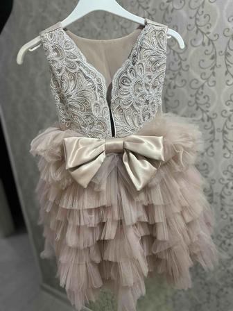 Нарядное платье девочке