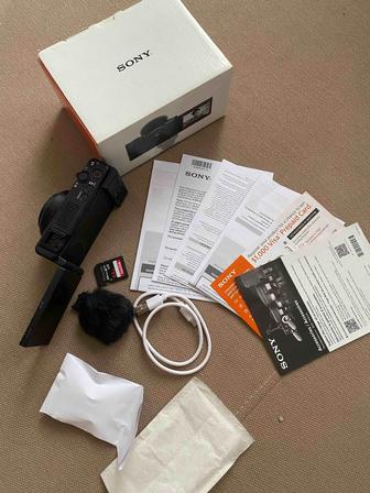 Продам камеру Sony ZV-1F