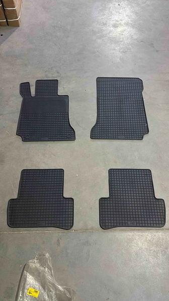 Резиновые полики на авто