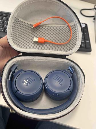 Наушники jbl новые (без упаковки)