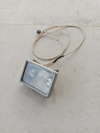 Прожектор сатылады