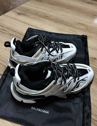 Balenciaga Track