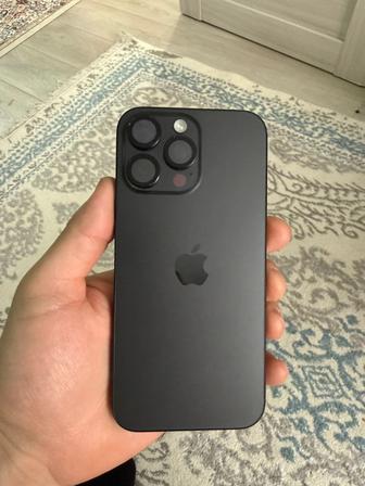 Продаю в идеальную IPhone 16 про max в черном цвете