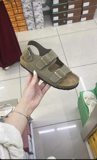 Продам женские сандали