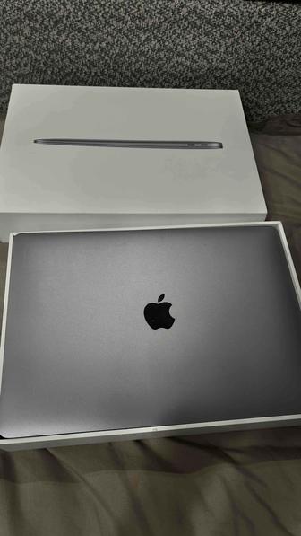 Продам MacBook Air
