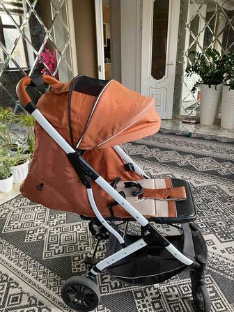 Продам почти новую коляску