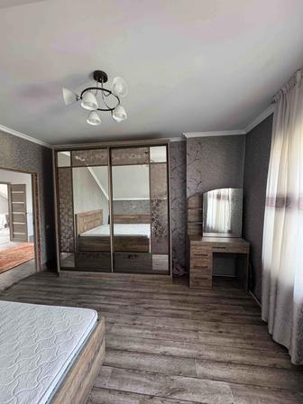 Продаю спальный гарнитур в отличном состоянии