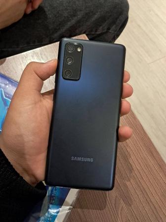 Samsung s20fe идеал