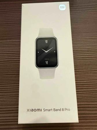 Умные часы Xiaomi Smart Band 8 Pro