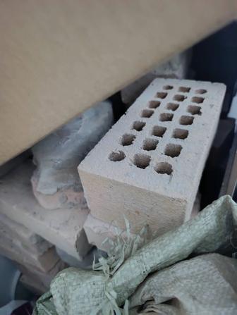 Продам кирпич новый( один паллет) и кирпич б/у
